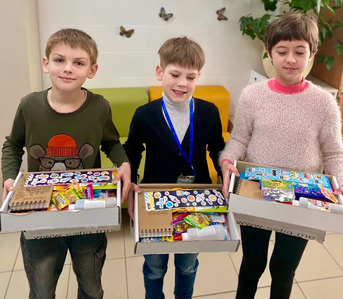 Sofia-art-boxes-naar-Oekraine-2.jpeg